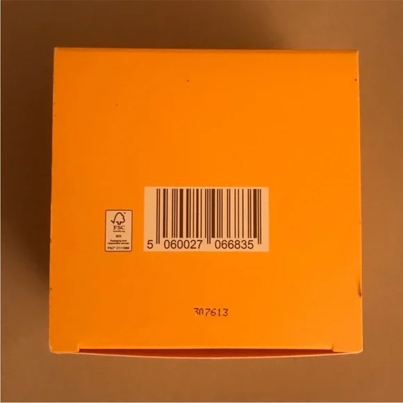 Rodial Vitamic C Brightening Cleansing Pads to Brighten and Renew, 50 Count - Picture 12 of 13